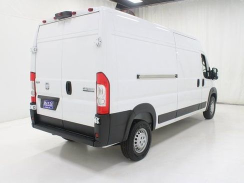 Used 2025 RAM ProMaster 2500 w/ Convenience Group image 22
