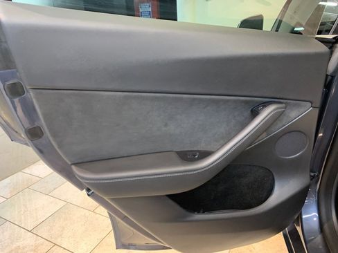 Used 2022 Tesla Model Y Performance AWD/4WD image 38