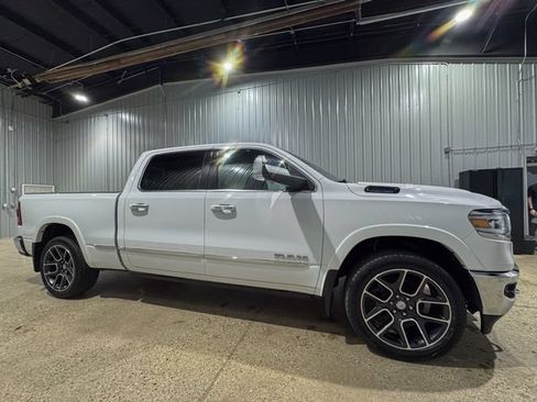 Used 2022 RAM 1500 Limited AWD/4WD image 7