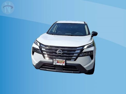 Used 2024 Nissan Rogue S AWD/4WD image 3