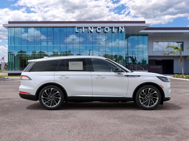 New 2027 Lincoln Aviator Reserve RWD image 5
