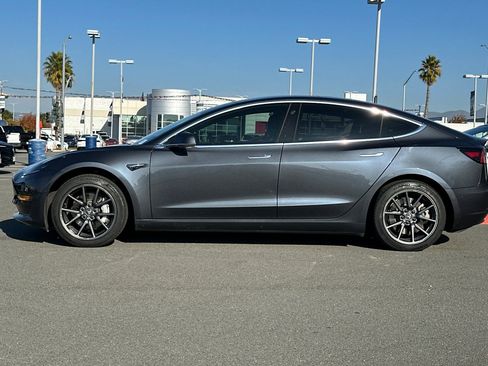 Used 2018 Tesla Model 3 Long Range image 7