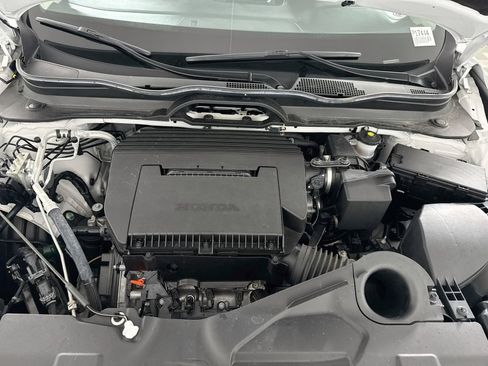 Used 2025 Honda Pilot EX-L image 10