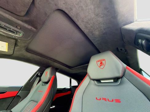 Used 2024 Lamborghini Urus S image 30