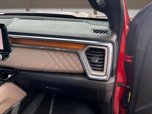 Used 2023 GMC Canyon Denali AWD/4WD image 17
