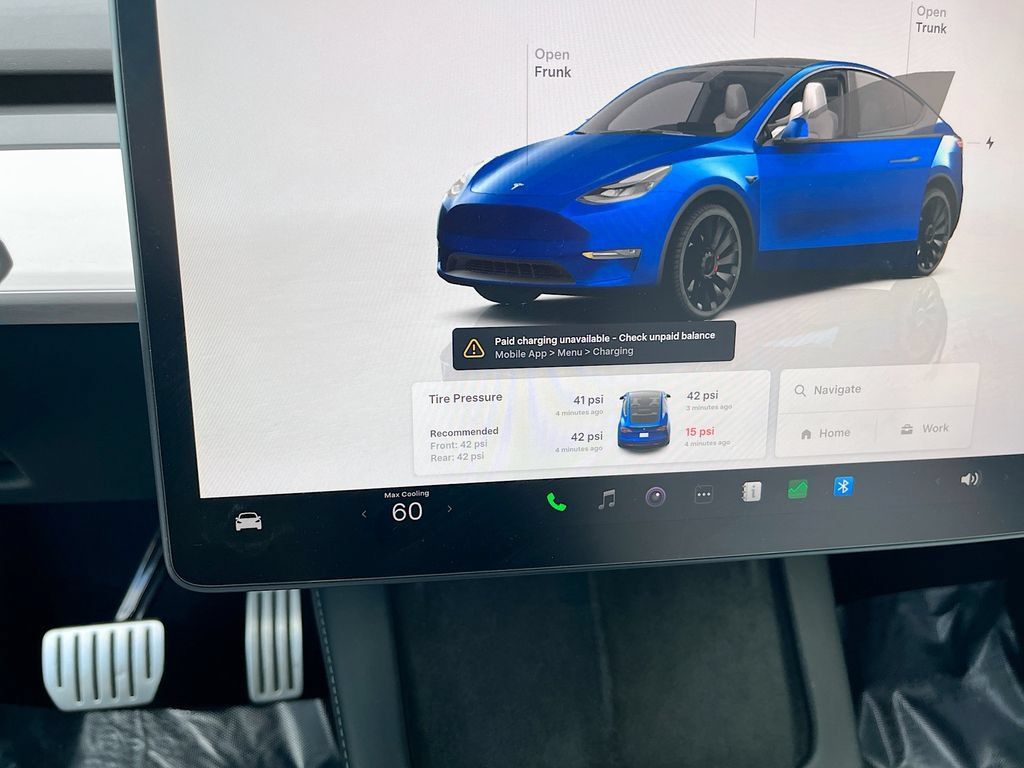 Used 2024 Tesla Model Y Performance AWD/4WD image 15