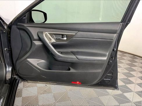 Used 2015 Nissan Altima 2.5 SL w/ Technology Package image 26