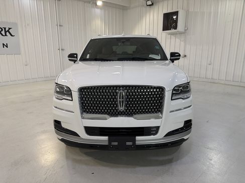 Used 2024 Lincoln Navigator L Reserve image 8
