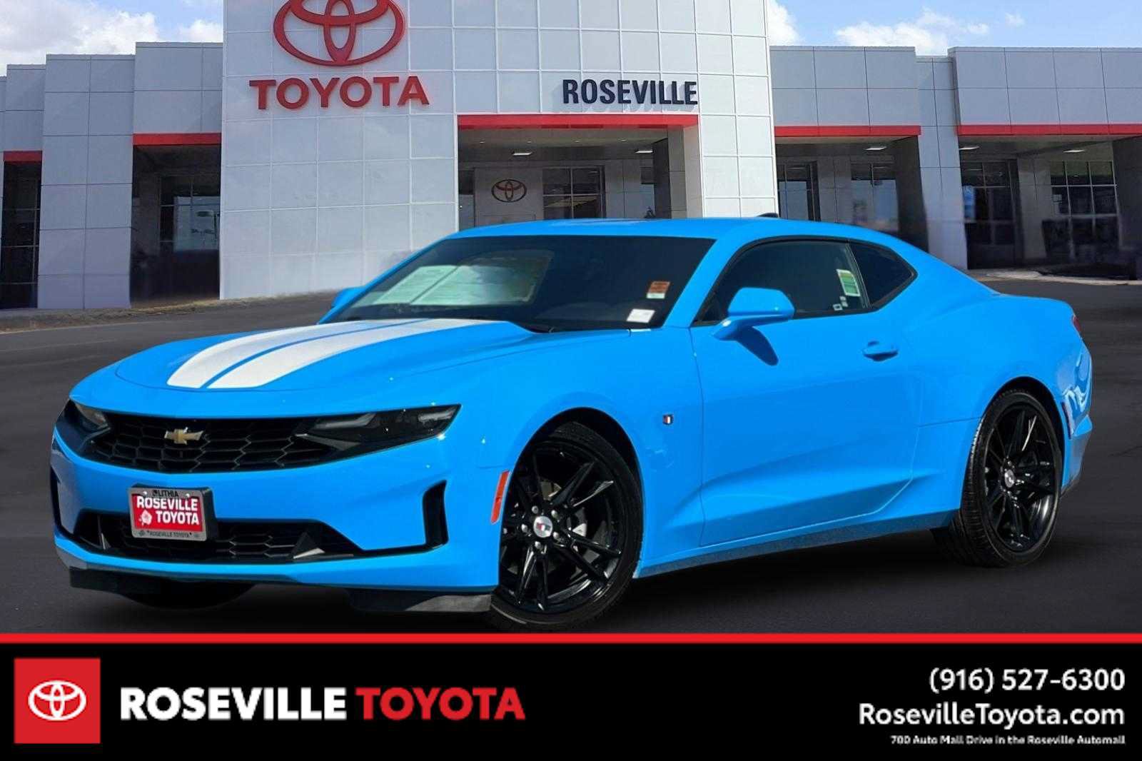 Used 2023 Chevrolet Camaro LT RWD image 1