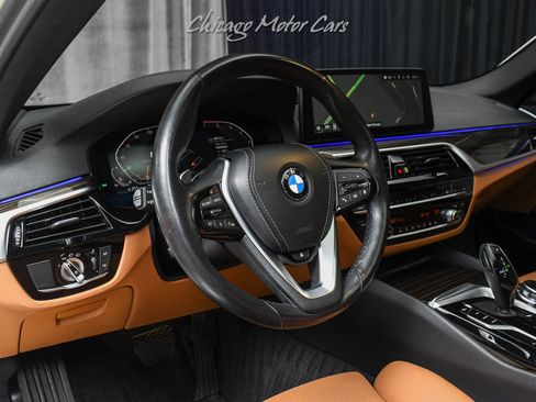 Used 2022 BMW 530i xDrive w/ Premium Package AWD/4WD image 8