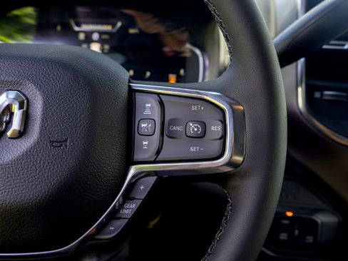 New 2026 RAM 2500 Laramie AWD/4WD image 14