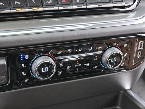 Used 2024 Chevrolet Silverado 1500 High Country w/ High Country Premium Package AWD/4WD image 27