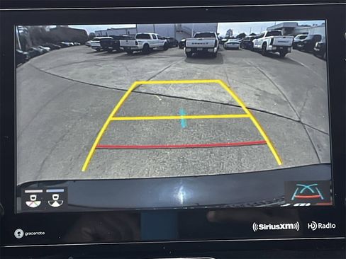 Used 2021 Toyota Venza LE image 16