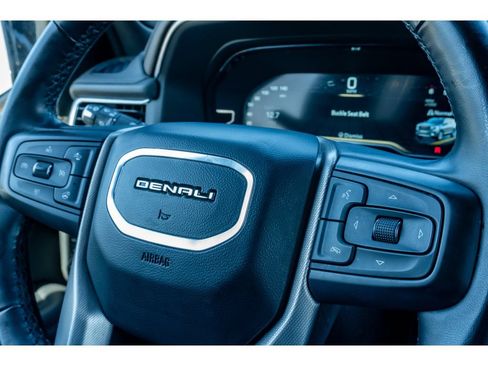 Used 2024 GMC Yukon XL Denali AWD/4WD image 29