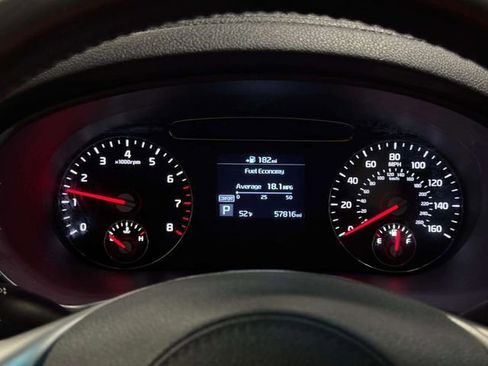 Used 2020 Kia Sorento LX w/ LX I4 Convenience Package image 14