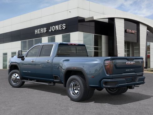 New 2026 GMC Sierra 3500 Denali w/ Denali Reserve Package AWD/4WD image 3