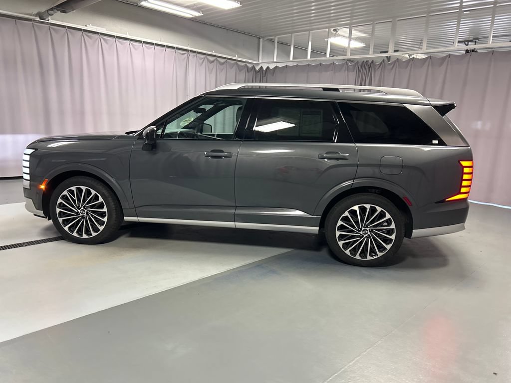 Used 2026 Hyundai Palisade Calligraphy AWD/4WD image 4