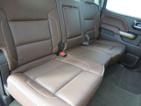 Used 2018 Chevrolet Silverado 2500 High Country image 35