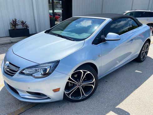 Used 2019 Buick Cascada Premium FWD image 1
