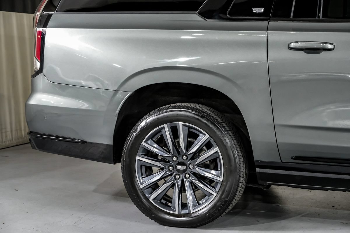 Used 2023 Cadillac Escalade ESV Sport Platinum AWD/4WD image 6