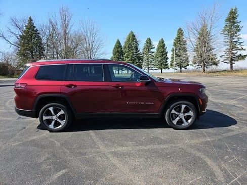 Used 2023 Jeep Grand Cherokee L Limited AWD/4WD image 7