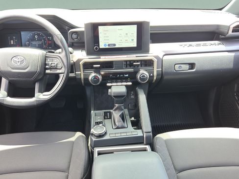 Certified 2026 Toyota Tacoma SR5 AWD/4WD image 24