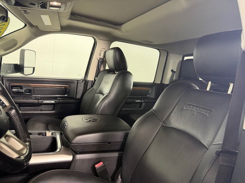 Used 2016 RAM 1500 Laramie AWD/4WD image 13