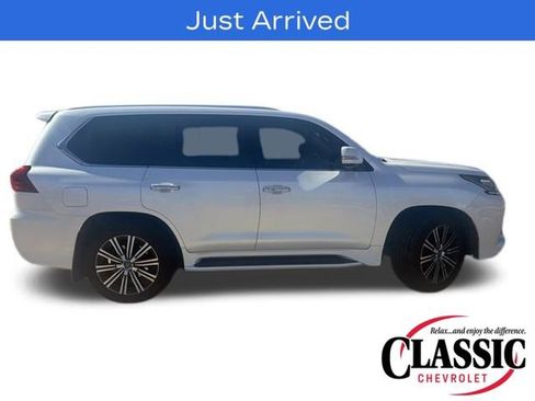 Used 2018 Lexus LX 570 570 w/ Luxury Package image 8