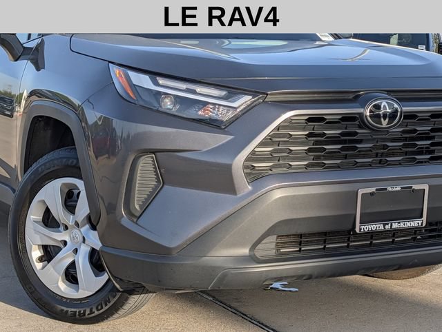 Used 2025 Toyota RAV4 LE AWD/4WD image 3