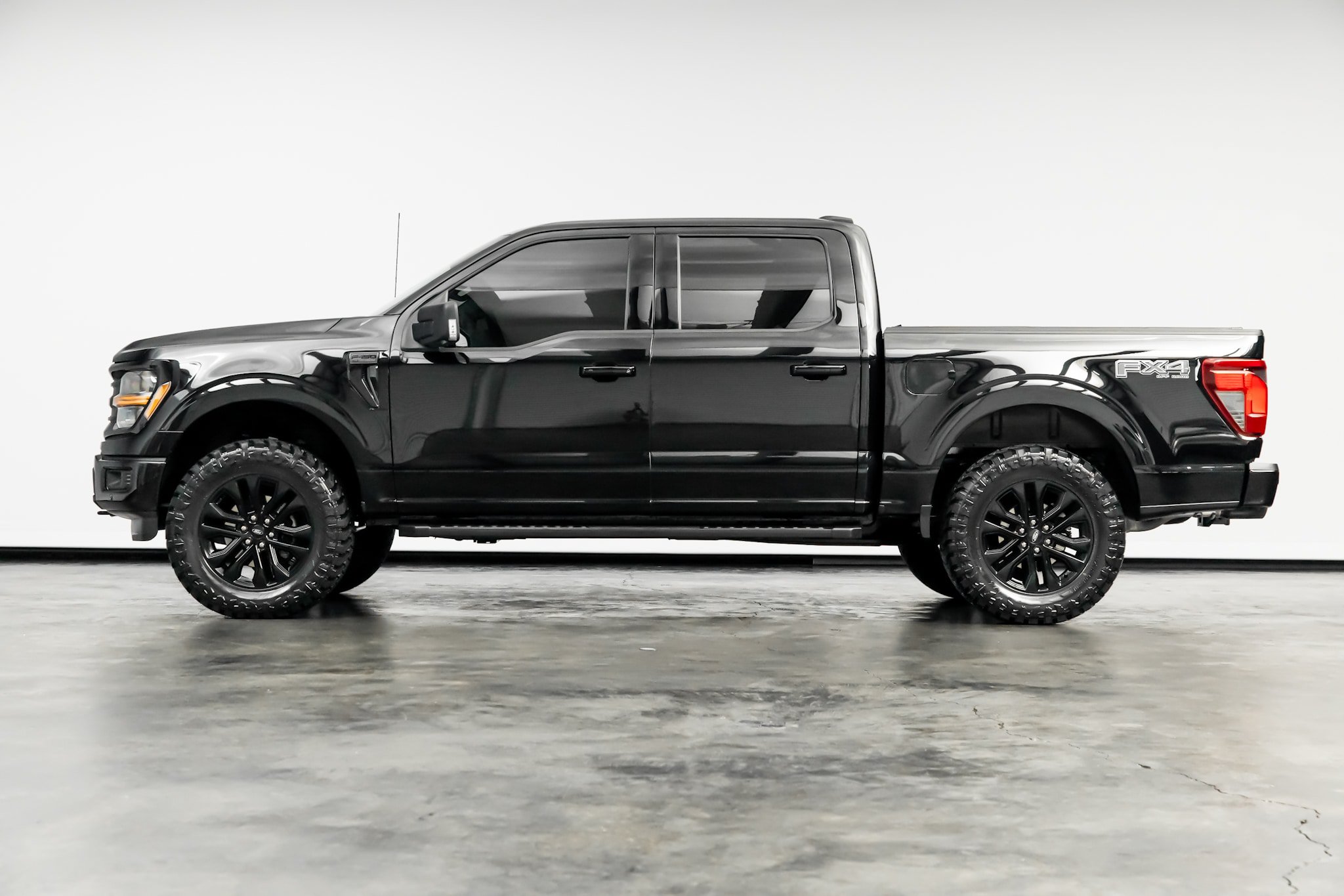 Used 2026 Ford F150 XLT w/ Equipment Group 302A MID AWD/4WD image 9