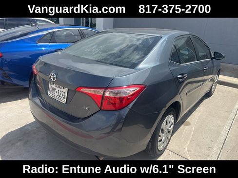 Used 2018 Toyota Corolla LE image 2