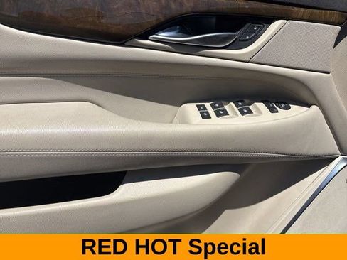 Used 2018 Cadillac Escalade ESV Luxury AWD/4WD image 13