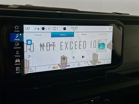 New 2025 Jeep Gladiator Sport image 13