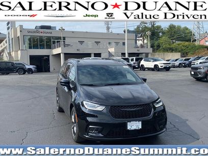 New 2026 Chrysler Pacifica Limited