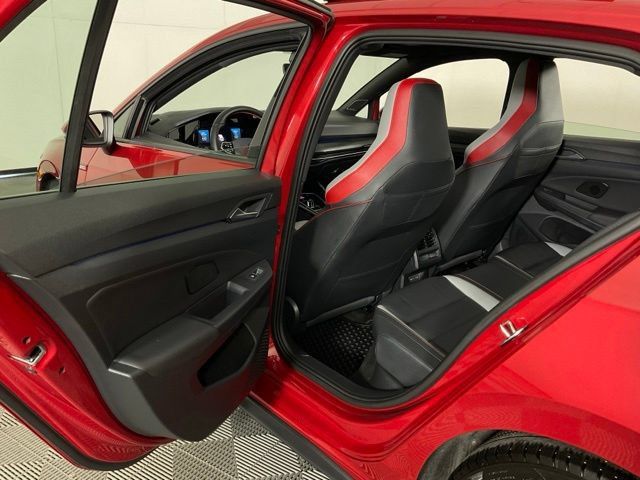 Used 2024 Volkswagen GTI SE FWD image 33