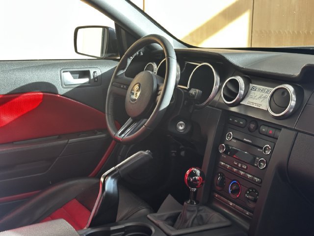 Used 2008 Ford Mustang Shelby GT500 RWD image 25