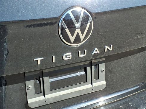 Used 2024 Volkswagen Tiguan SE R-Line image 7