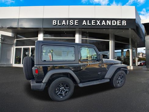 Used 2023 Jeep Wrangler Sport image 4