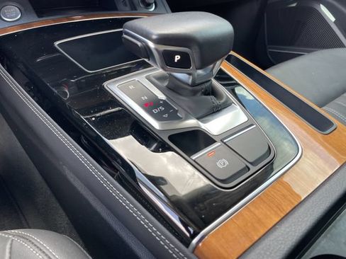 Used 2023 Audi Q5 2.0T Premium Plus AWD/4WD image 21