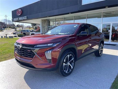 Certified 2024 Chevrolet Trax RS w/ Driver Confidence Package image 21