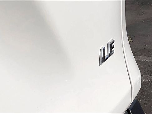 Used 2023 Toyota RAV4 LE FWD image 9