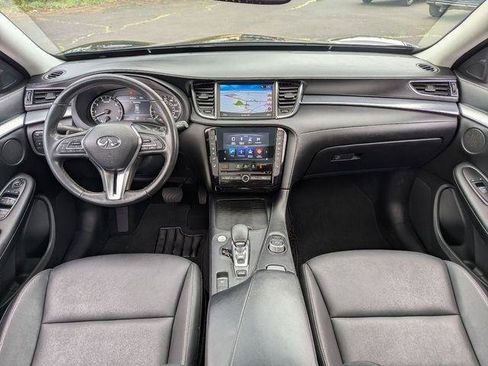 Used 2019 INFINITI QX50 Luxe w/ Navigation Package FWD image 24