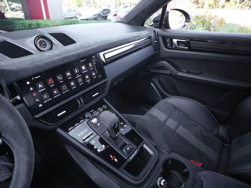 Used 2023 Porsche Cayenne Turbo GT image 28