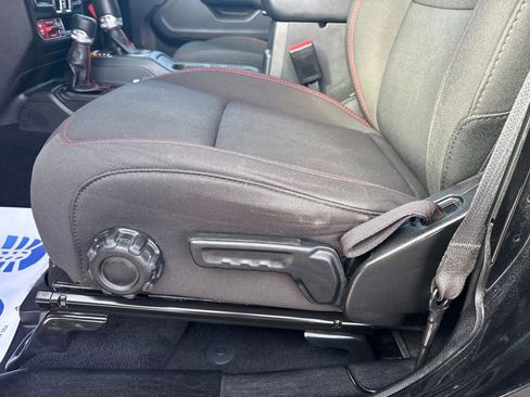 Used 2023 Jeep Wrangler Unlimited Rubicon w/ Cold Weather Group image 14