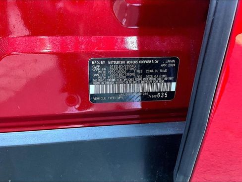 Used 2024 Mitsubishi Outlander SE Black Edition image 18