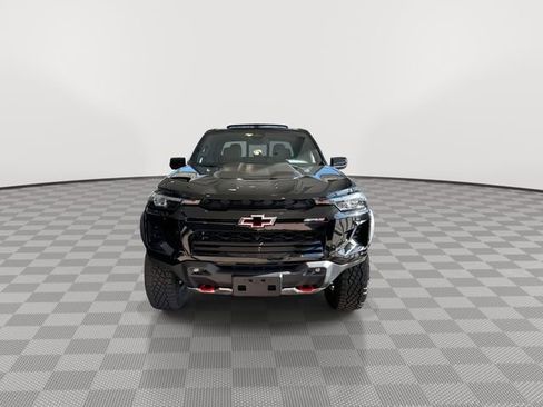Used 2025 Chevrolet Colorado ZR2 w/ Technology Package image 3