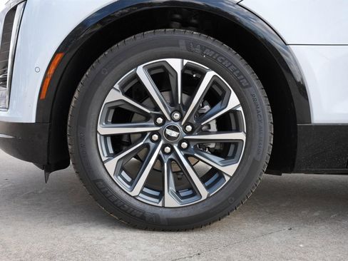 New 2026 Cadillac Lyriq Sport w/ LPO, Floor Liner Package image 30