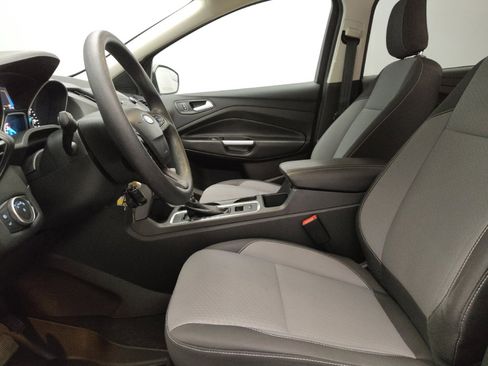 Used 2018 Ford Escape SE FWD image 17