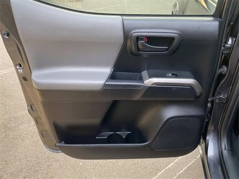 Used 2019 Toyota Tacoma SR5 image 10