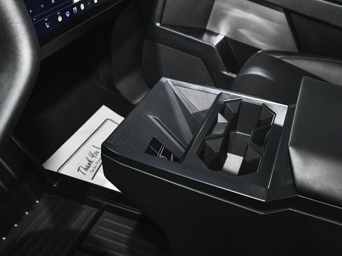 Used 2024 Tesla Cybertruck AWD Crew Cab image 48